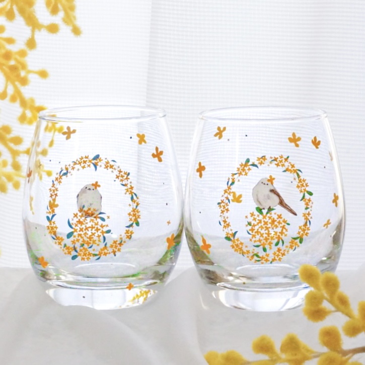 金木犀とシマエナガさんの花びら舞うペアグラス